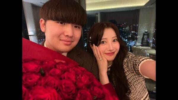 がーどまん、ふくれなとの結婚を発表！薔薇の花束と指輪のプロポーズに、ふくれな号泣で、視聴者からは祝福の声！