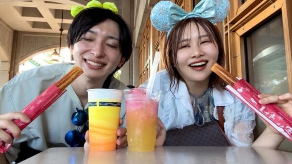 エミリン、彼氏オーディジョンで出会った恋人とディズニーデート！新エリアのアトラクションに大興奮の2人！ラブラブっぷりにファンもほっこり！